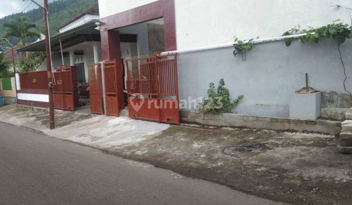 DIJUAL SECEPATNYA RUMAH KOST DUA LANTAI  BAGUS & CANTIK HARGA SANGAT TERJANGKAU 1