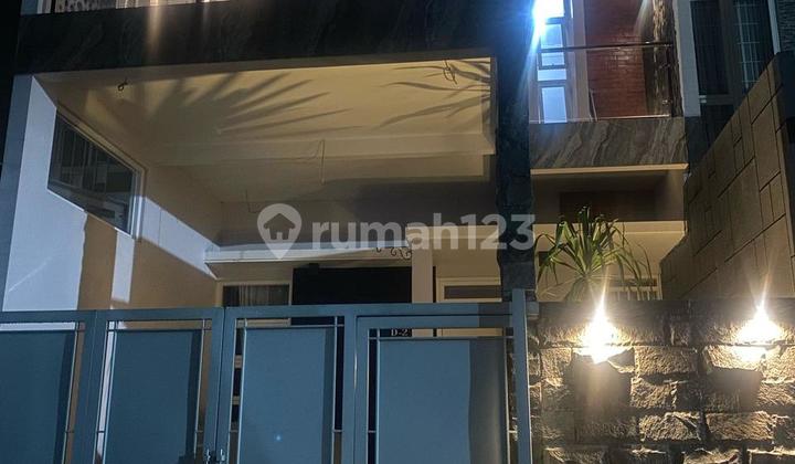 Rumah 2 Lantai Bagus & Cantik Siap Huni Harga Sangat Terjangkau