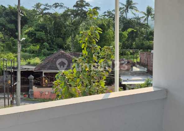 Rumah 2 Lantai Bagus Modern Siap Huni Lokasi Dekat Kota Batu Harga Sangat Terjangkau 2