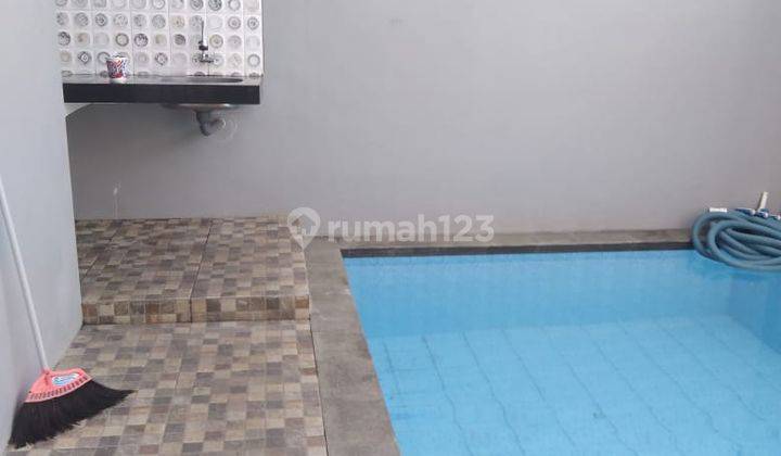 DIJUAL SECEPATNYA RUMAH DUA LANTAI PRIVATE KOLAM RENANG HARGA SANGAT TERJANGKAU 2