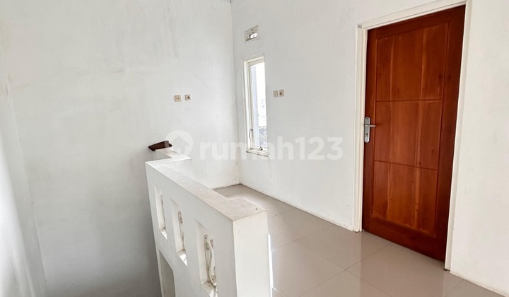 Rumah 2 Lantai Sang Bagus Dengan Harga Sangat Terjankau 2