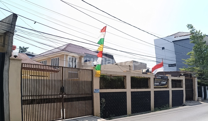 Rumah Besar Luas 812M di Jalan Gurame Pasar Minggu, Cocok untuk Usaha, Strategis, Dekat Tol Tb Simatupang, Cash Only
