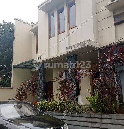 Rumah modern LT 166 m2, di JL mujair ps minggu dekt tol TB simatupang  1