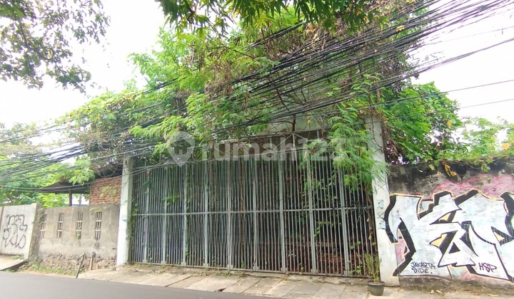 Rumah Lama 132m Di Kemang Timur Pejaten - Lokasi Samping Jalan, Cash Only