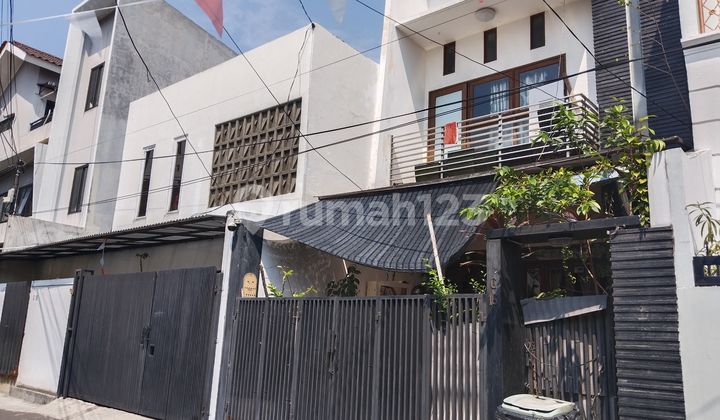 Rumah Sederhana Luas 75m,kebayoran Lama