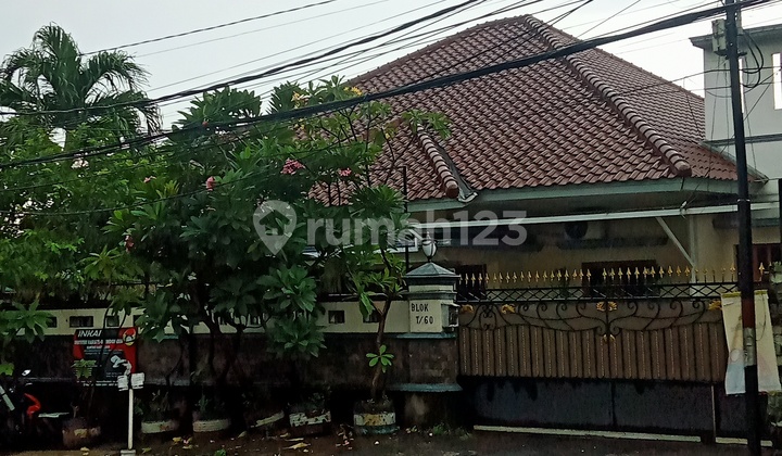 Rumah 2Lt Luas 604M, Gudang Peluru, Tebet,Samping Jalan Raya Cocok untuk Usaha & Kantor, Cash Only