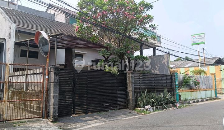 Rumah Sederhana Luas 162M, di Jalan Kebagusan , Ps Minggu, Samping Jalan ,Dekat Aeon Tanjung Barat, Cocok untuk Usaha