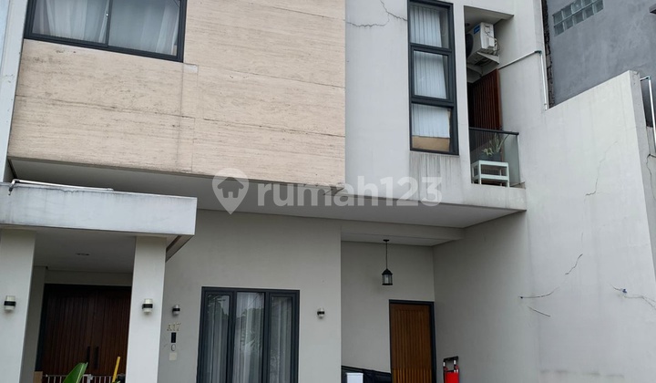 Rumah Modern Luas 113M Miral Residence Lebak Bulus,Dekat Tol, Cash Only Rumah Modern Luas 113M Miral Residence Lebak Bulus,Dekat Tol, Cash Only