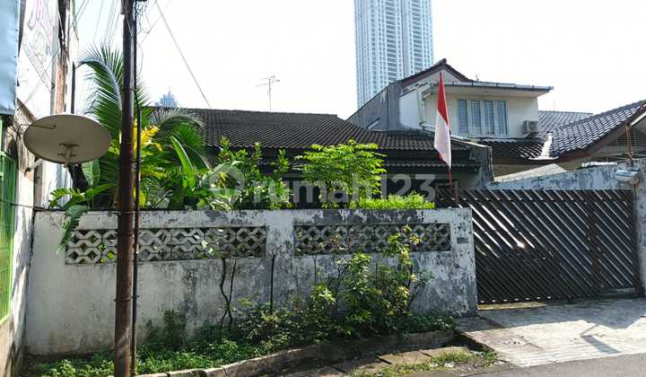 Rumah 2 Lantai Di Jalan Baru Kebayoran Lama Luas 300m,strategis, Cash Only 2