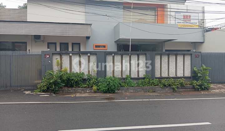 Cash Only, Rumah Komersial 2 Lt Luas 395M di Duren Tiga Jaksel , Cocok untuk Usaha, Lokasi Strategis 2