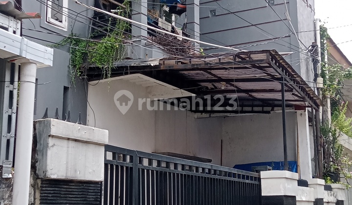 Rumah 2 Lantai Luas 434m Di Jalan Tekukur Bukit Duri - Cash Only 2