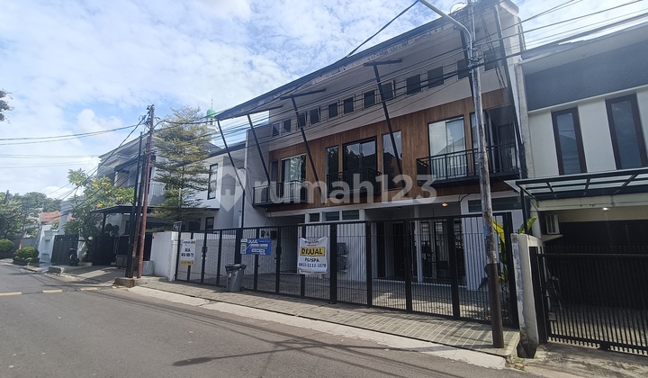 Rumah Modern 2 Lantai Luas 237M di Jalan Zamrud Cilandak Cash Only Dekat Tol Fatmawati 2