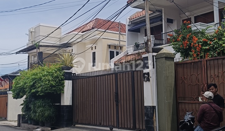 Dijual Rumah Modern 2 Lantai di Lenteng Agung - Luas 527M Cocok untuk Usaha, Cash Only! Dijual Rumah Modern 2 Lantai di Lenteng Agung - Luas 527M Cocok untuk Usaha, Cash Only!