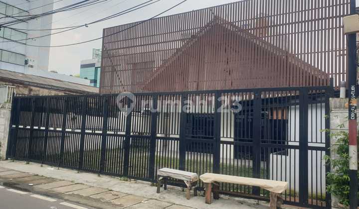 Ready-to-Occupy House, 397M Area, Raden Saleh Street, Central Jakarta, Cash Only, Suitable for Office Business. Strategic Location. 2