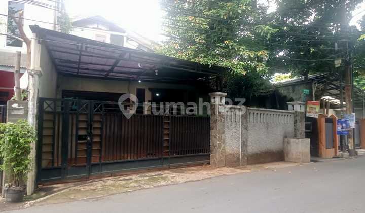 Affordable Home @Strategic Location, Land Area 173 sqm, Pasar Minggu