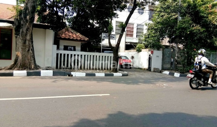 Investasi Tepat! Rumah 318 M Di Jalan Minangkabau Cocok Untuk Beragam Usaha Komersial, Lokasi Strategis 2
