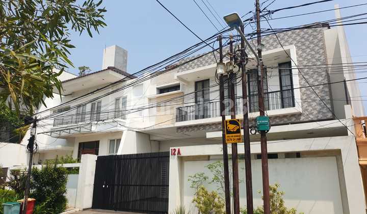 Rumah Siap Huni Di Jalan Pluit Samudra, Penjaringan Utara - Luas 325 M², Cash Only! 2