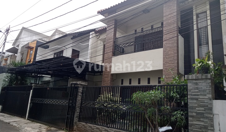 Rumah Cantik Siap Huni Di Tebet, Dekat Lapangan Ros - 154m Cash Only Rumah Cantik Siap Huni Di Tebet, Dekat Lapangan Ros - 154m Cash Only
