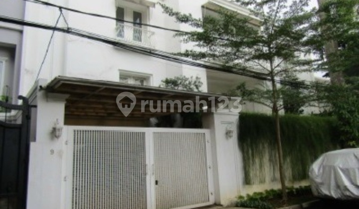 Spacious 276m House in Puri Bunga Cilandak, Strategic Location & Ready to Occupy