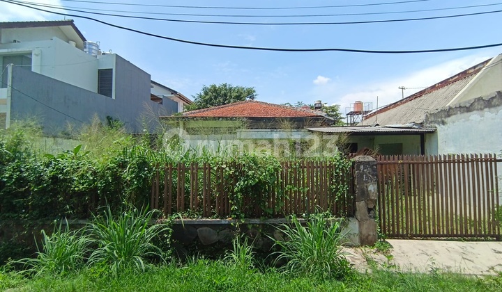 Rumah Lama Tanah Luas 401 M di Cilandak Barat - Cash Only Rumah Lama Tanah Luas 401 M di Cilandak Barat - Cash Only