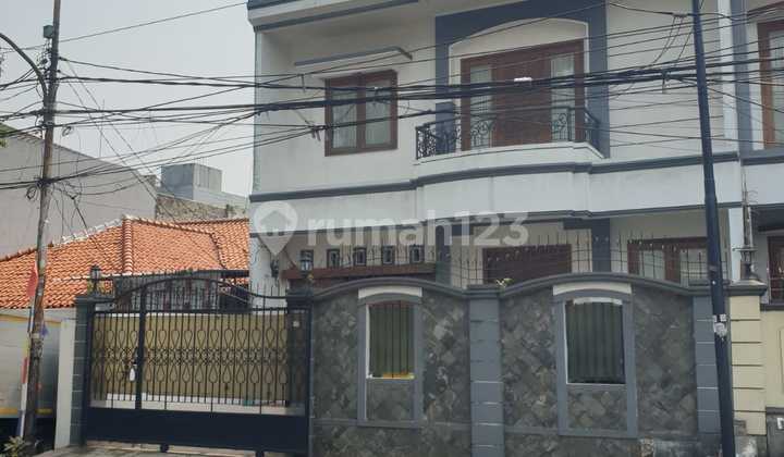 Dijual Rumah Murah Minimalis Modern,2 Lantai, Palmerah, Jakarta Barat, Cocok Untuk Usaha