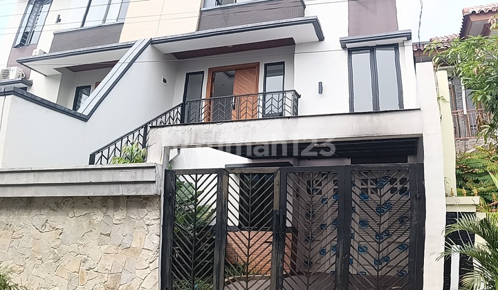 Rumah Minimalis Modern Lt 103 M² - Cocok di Lingkungan Padat Kota, Daerah Kalibata 2