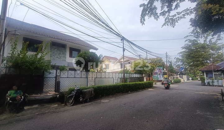 Luxury 2-Storey House on a 365M Corner Lot, In Rancho Indah Housing Complex, Tanjung Barat, Cash Only, Strategic Location, Near Antam Simatupang Toll Road 2