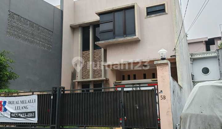 Spacious 175 M² Two-Story House in Joglo, West Jakarta – Strategically Located Next to the Main Road 2
