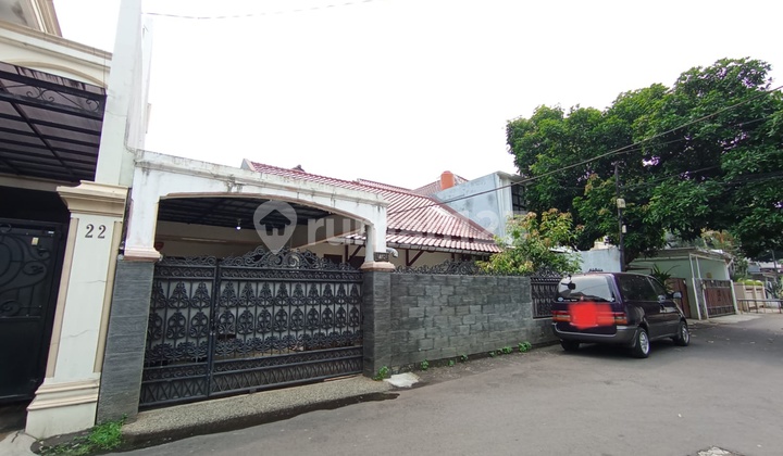 Rumah Luas 472M di Taman Gandaria, Cocok untuk Hunian Keluarga, Lingkungan Tenang