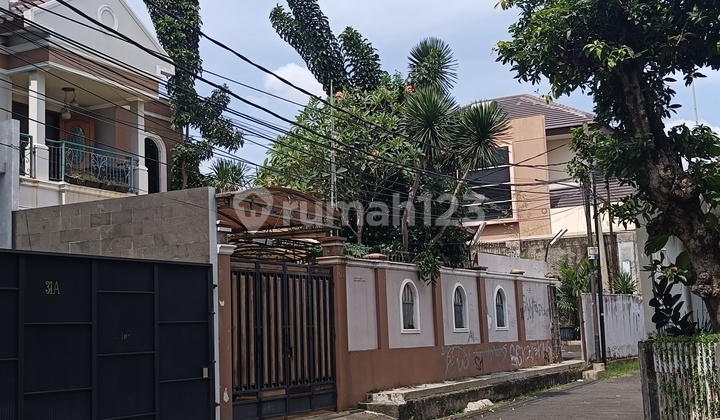 Rumah Mewah 2 Lantai,pejaten Timur, Jakarta Selatan - 2 Lantai, Luas 300m², Cash Only