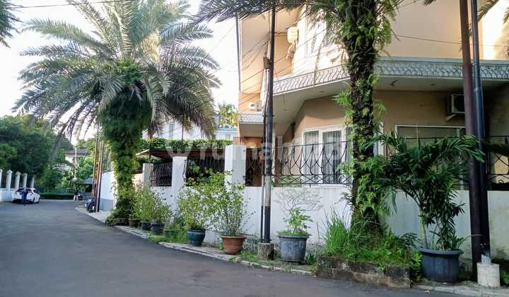 Dijual Rumah Mewah Di Iapco Pejaten Dekat Kemang, Luas 508m² - Lingkungan Nyaman Dan Strategis 2