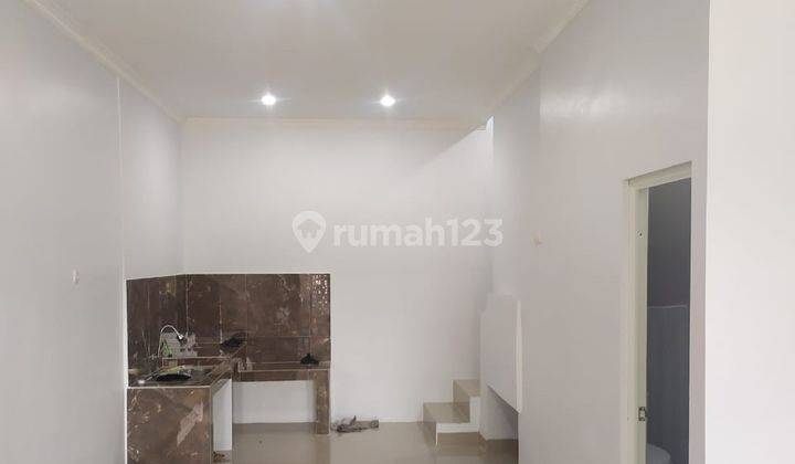 Dijual rumah siap huni, renov total @Park Residence Taman Surya, Jakarta Barat 1