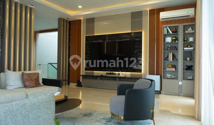 For Sale Rumahewah Ready to Live In Already Furnished in the Premium Cluster Mozart Area, Gading Serpong.