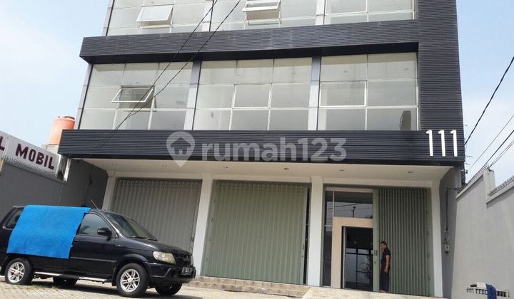 For Rent: Shop House on a Busy Main Road in Serpong 2