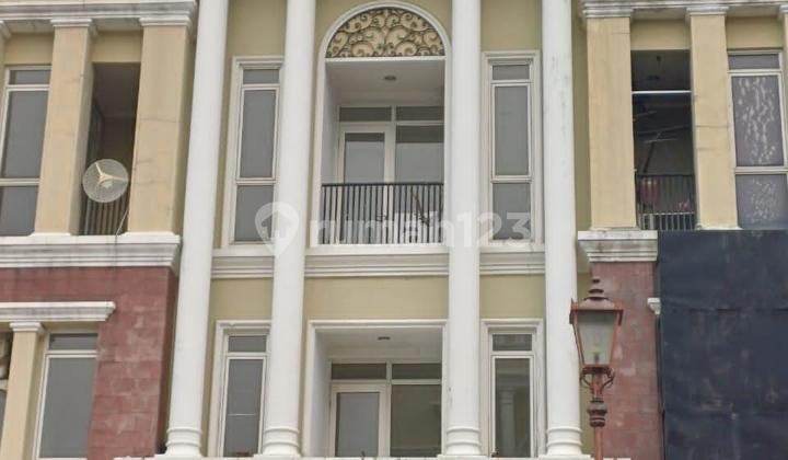 For Rent: Graha Boulevard Shop House, Suitable for Cafe or Office, Gading Serpong. For Rent: Graha Boulevard Shop House, Suitable for Cafe or Office, Gading Serpong.