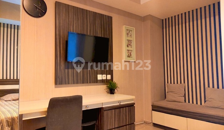 For Sale Fast Skyline View Pool Apartment, Gading Serpong 2