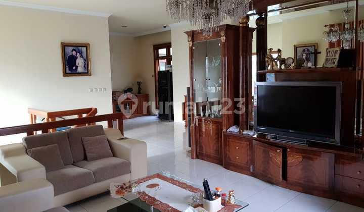 Rumah Hoek 2 Lantai Taman Duta Mas Jelambar Lingkungan Nyaman