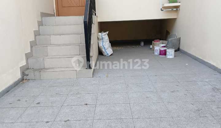 Rumah Baru Teluk Gong Siap Huni 3¼ Lantai Modern Minimalis 2