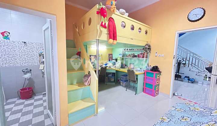 3.5-Story House in Teluk Gong Semi-Furnished Nice Ready to Occupy 3.5-Story House in Teluk Gong Semi-Furnished Nice Ready to Occupy