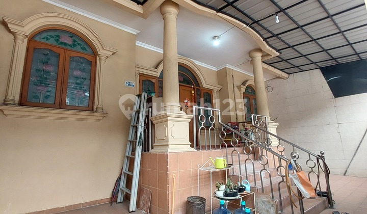 Rumah Hoek Teluk Gong - 2,5 Lantai Siap Huni! Strategis 