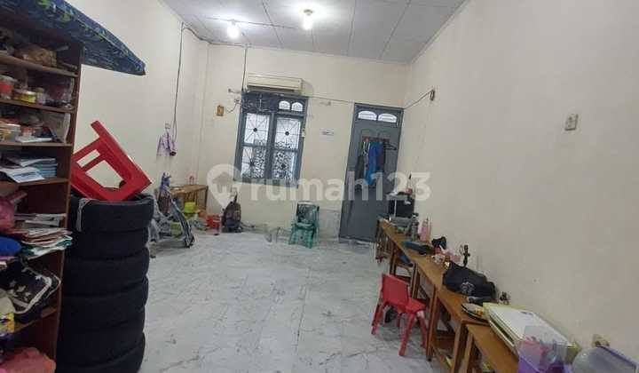 Tiny House in Teluk Gong, North Jakarta, 2 Floors, Ready to Occupy