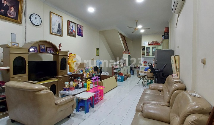 Ruko 3.5 Lantai Cocok Buat Usaha Lokasi Ramai Strategis Ruko 3.5 Lantai Cocok Buat Usaha Lokasi Ramai Strategis