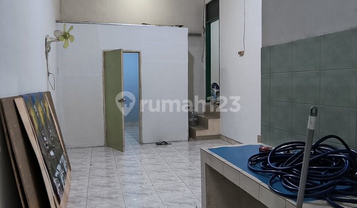 Corner House in Teluk Gong Suitable for Business and Living 2