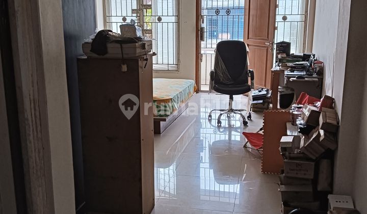 Rumah 2.5 Lantai Jembatan Dua Angke Tambora, Jakarta Barat Rumah 2.5 Lantai Jembatan Dua Angke Tambora, Jakarta Barat