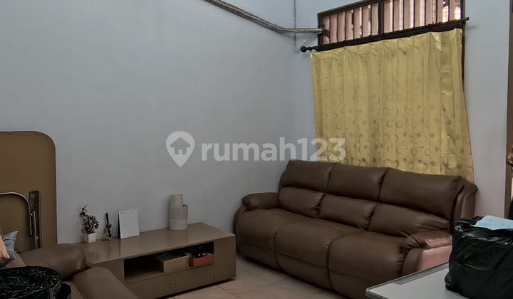Rumah 3 Lantai Teluk Gong SHM, 4+1 KT, Hadap Utara, Listrik 5500 2