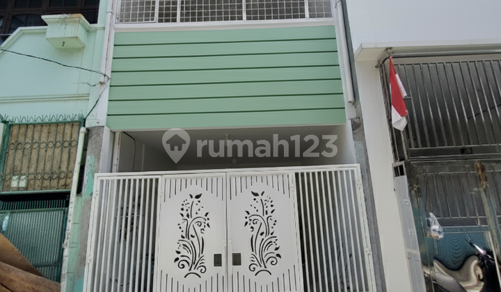 Rumah Teluk Gong Baru Renovasi 2.5 Lantai Siap Huni 