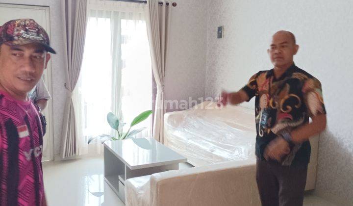 Di  Rumah Mewah Jl Lio 2 Pulo gadung Jakarta Pusat 1
