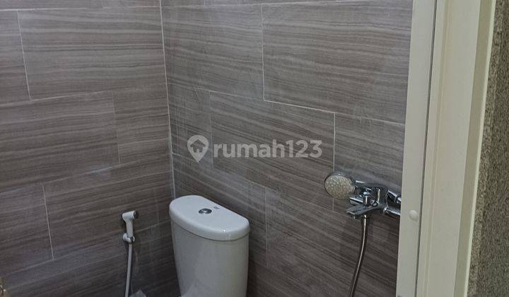 Di  Rumah Murah 2 Lantai Masuk Gang Jakarta Barat 2