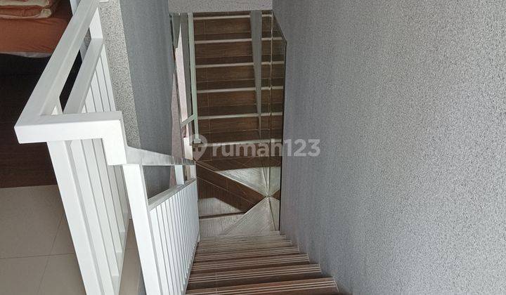 Di  Rumah Mewah Murah 2 Lantai Cempaka Putih Jakarta Pusat 2