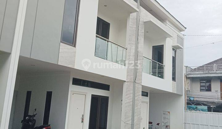 Di  Rumah Mewah Murah 2 Lantai Cempaka Putih Jakarta Pusat 7